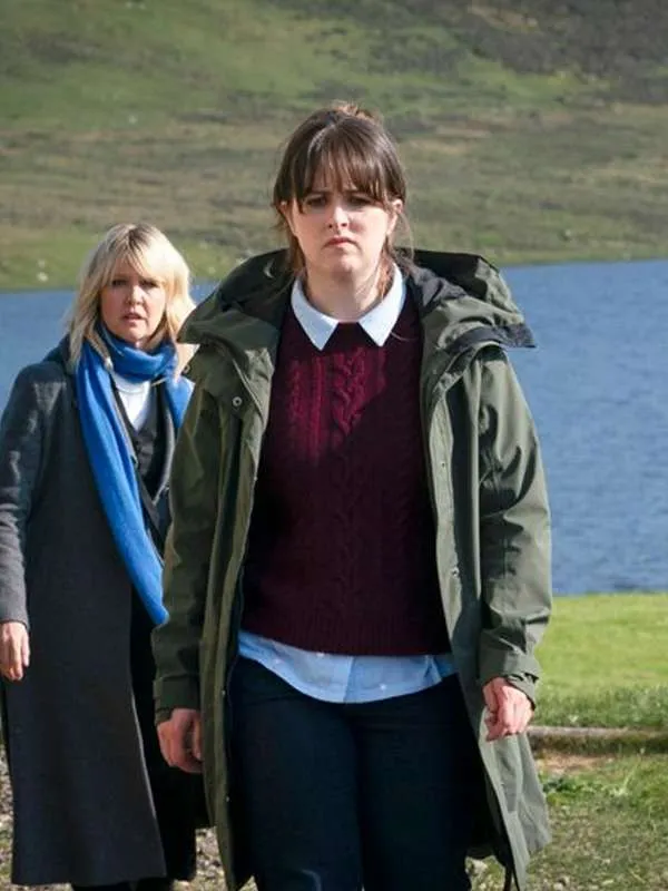 Shetland-S08-DS-Alison-McIntosh-Hooded-Jacket.webp DS Alison McIntosh Shetland S08 Green Jacket - Image 1