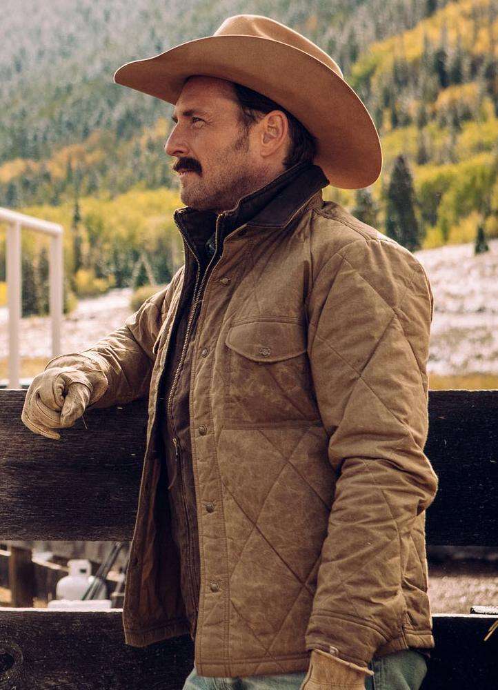 john-dutton-yellowstone-josh-lucas-quilted-jacket-6.jpg Josh Lucas Quilted Jacket beige waxed cotton