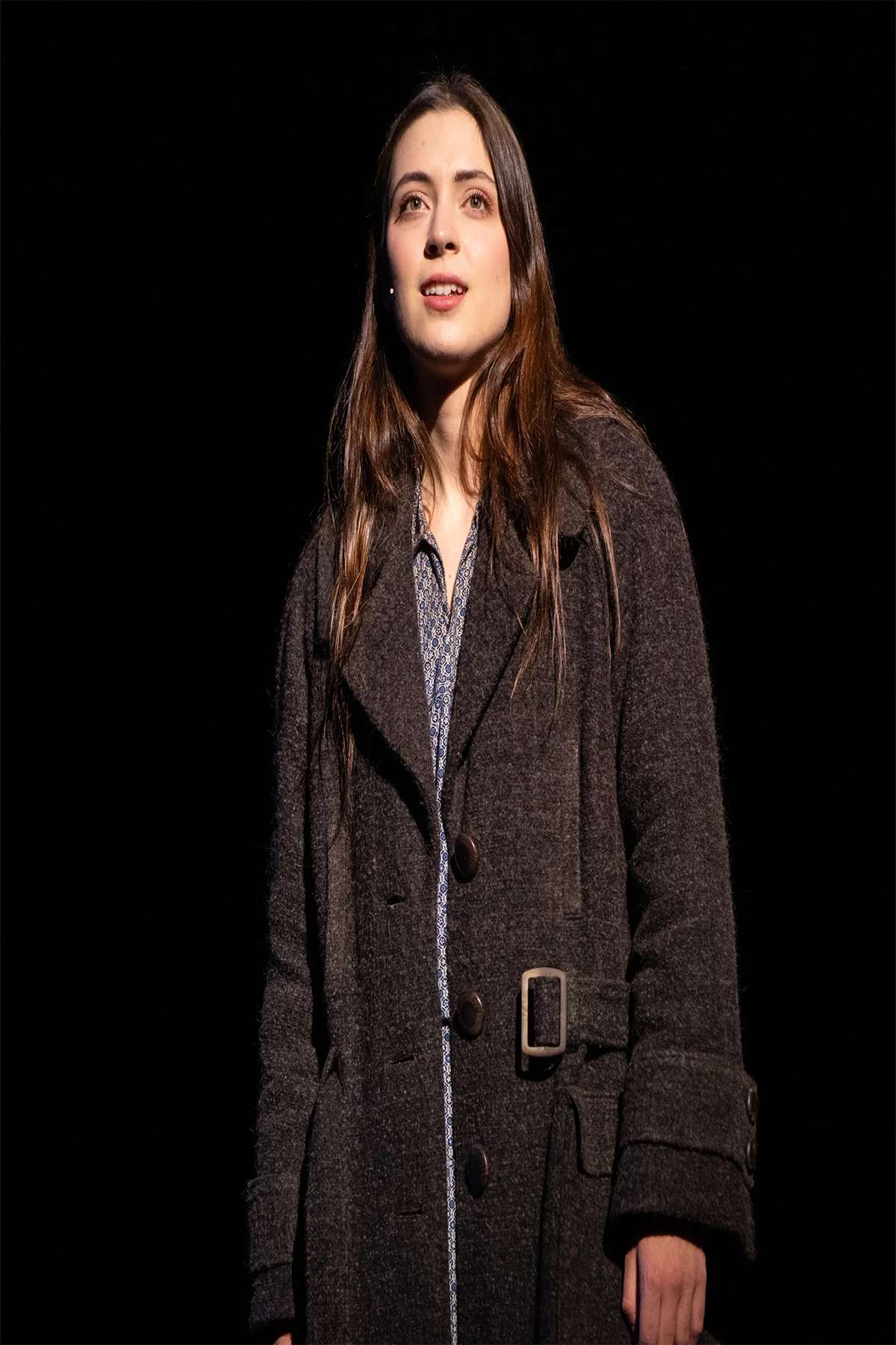 lizzy-mcalpine-brown-jacket-1.jpg Lizzy McAlpine dark brown coat