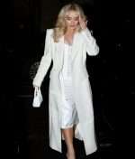 Sabrina Carpenter 2025 Vogue Party White Coat